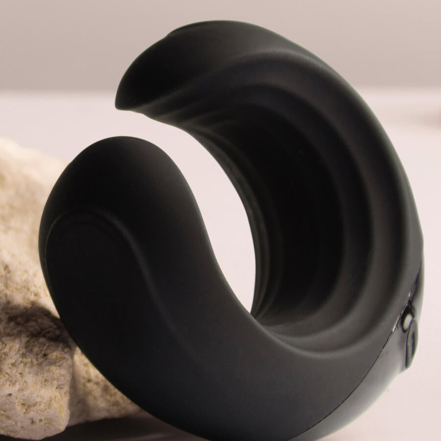 ROCKS- OFF - ECHO MASTURBADOR VIBRADOR NEGRO
